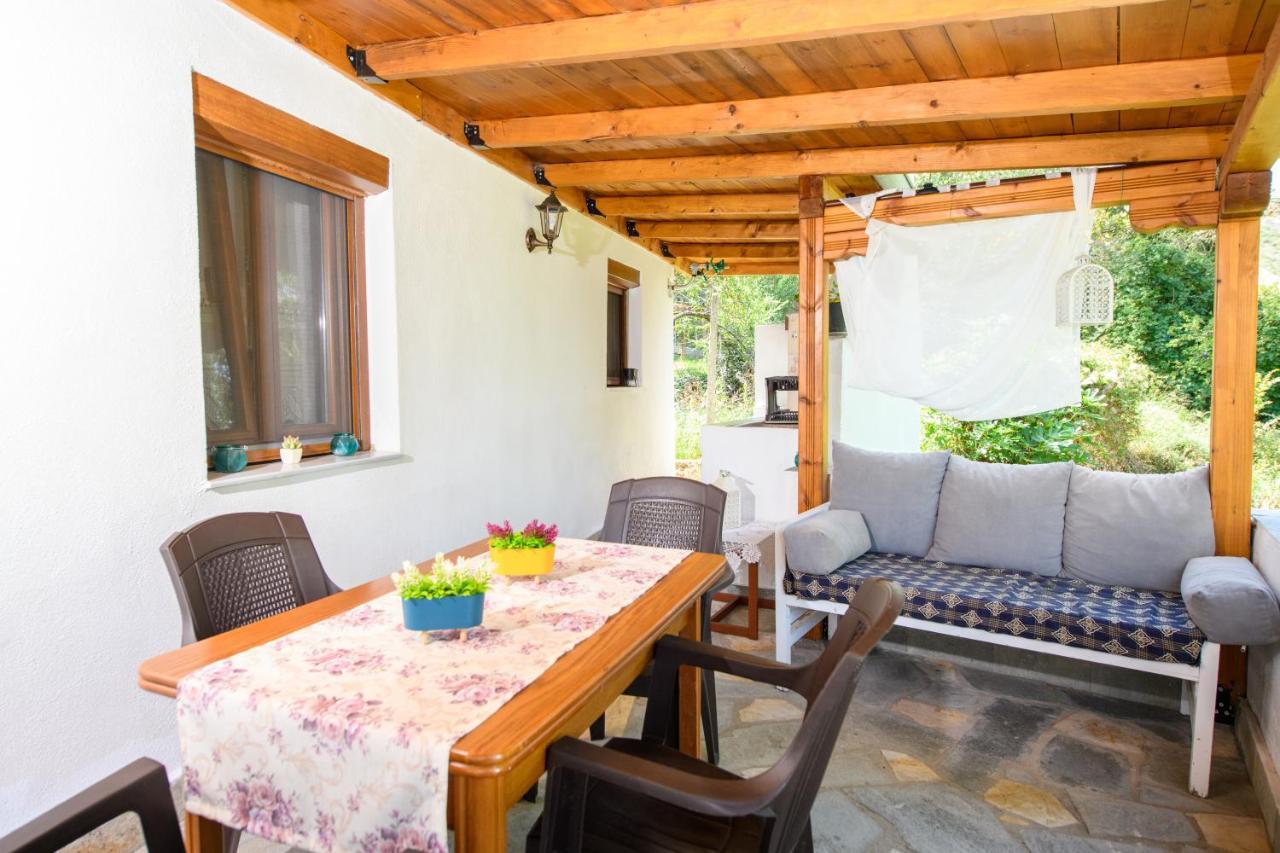 Villa Suzana Mikros Prinos エクステリア 写真