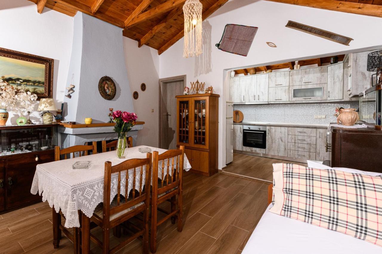 Villa Suzana Mikros Prinos エクステリア 写真